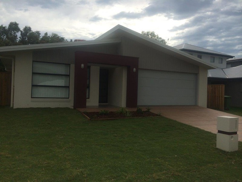 25 Warilla View, Blacks Beach QLD 4740