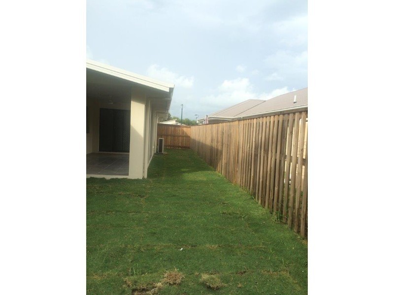 25 Warilla View, Blacks Beach QLD 4740