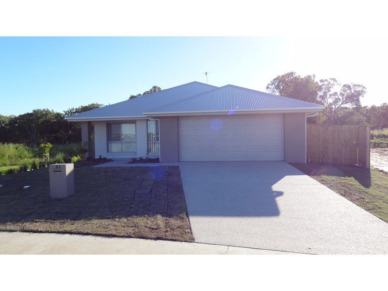 21 Scarborough Circuit, Blacks Beach QLD 4740