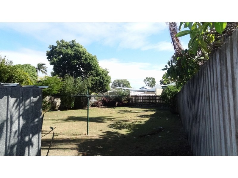 2 Spannagle Street, Bucasia QLD 4750