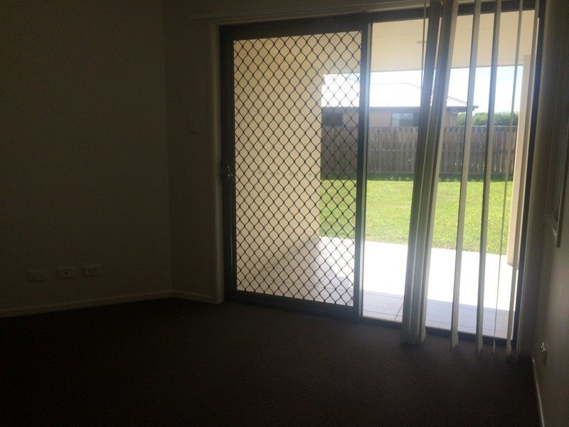 67 Newport Parade, Blacks Beach QLD 4740