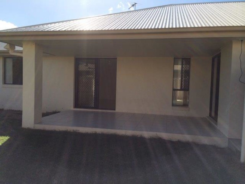 67 Newport Parade, Blacks Beach QLD 4740