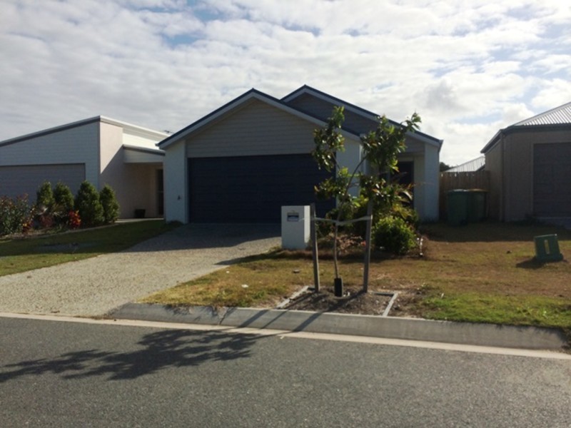 70 Scarborough Circuit, Blacks Beach QLD 4740