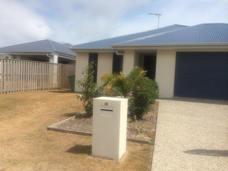 38 Trinity Parade, Blacks Beach QLD 4740