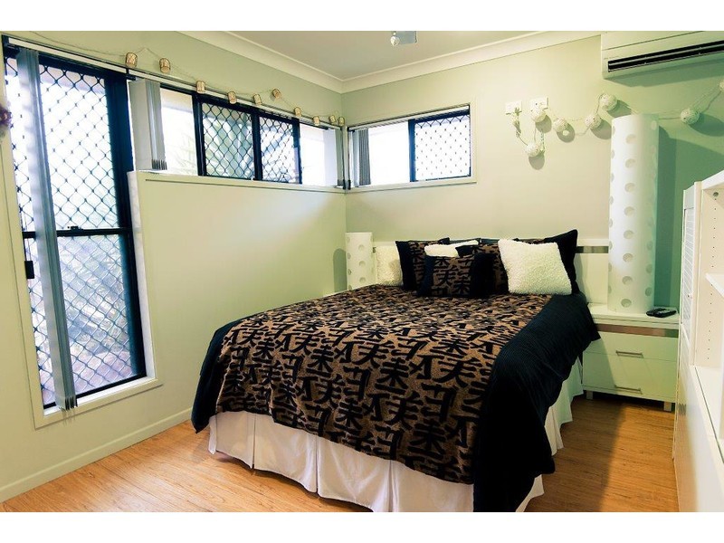 25 Whitehaven Drive, Blacks Beach QLD 4740