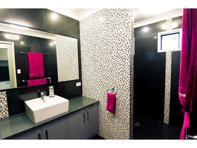 25 Whitehaven Drive, Blacks Beach QLD 4740