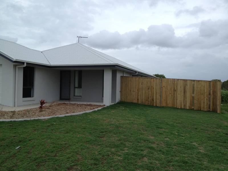 81 Newport Parade, Blacks Beach QLD 4740