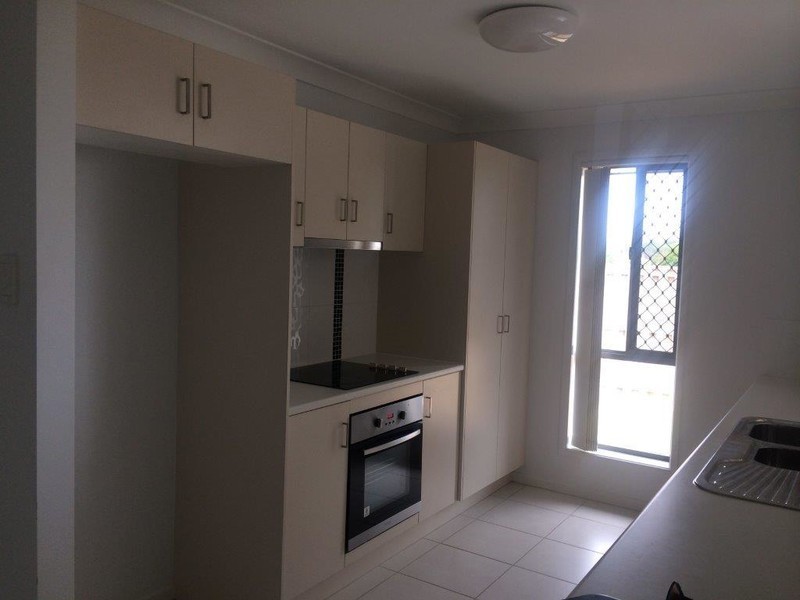 81 Newport Parade, Blacks Beach QLD 4740