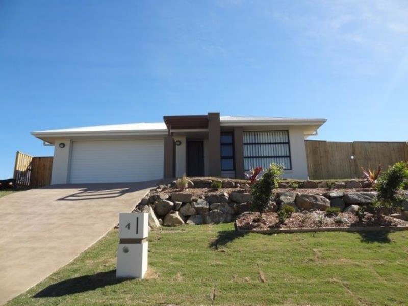 4 Hinkler Court, Rural View QLD 4740