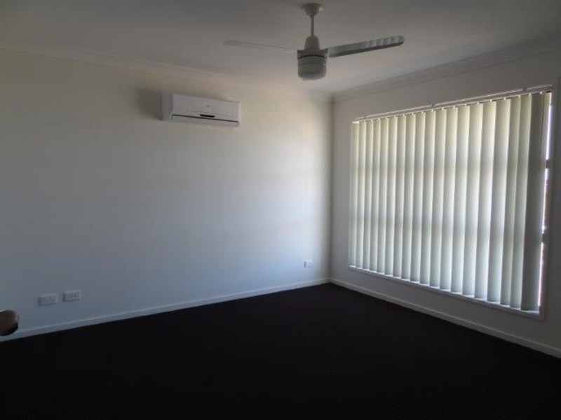 4 Hinkler Court, Rural View QLD 4740