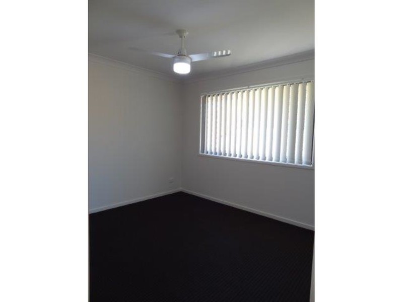 4 Hinkler Court, Rural View QLD 4740