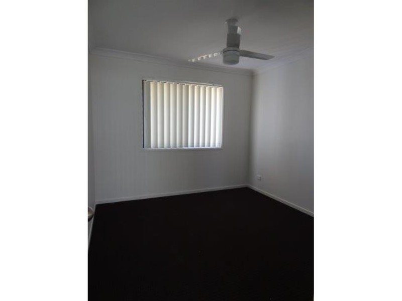 4 Hinkler Court, Rural View QLD 4740