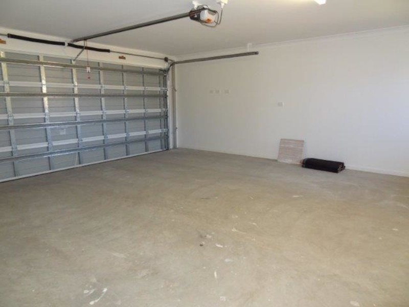 4 Hinkler Court, Rural View QLD 4740