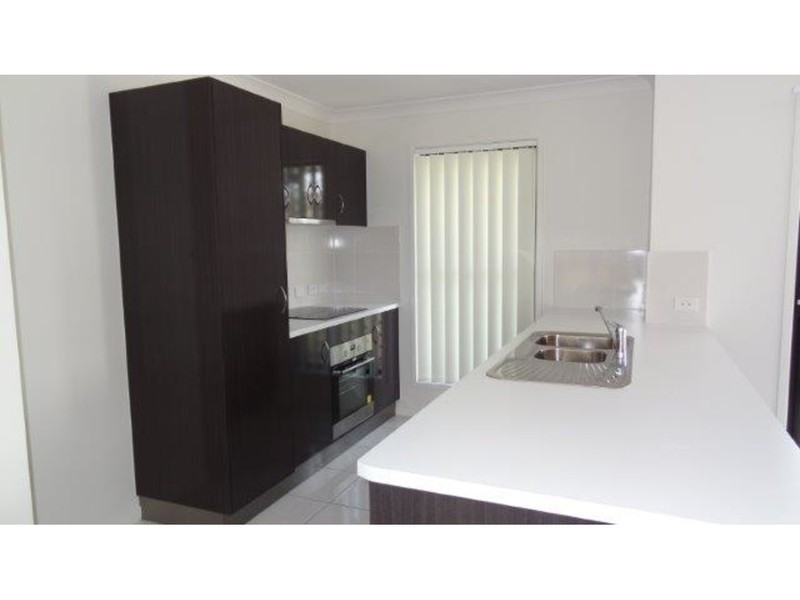 55 Commander Parade, Shoal Point QLD 4750