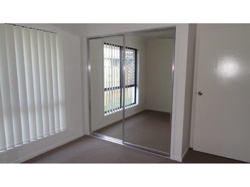 55 Commander Parade, Shoal Point QLD 4750