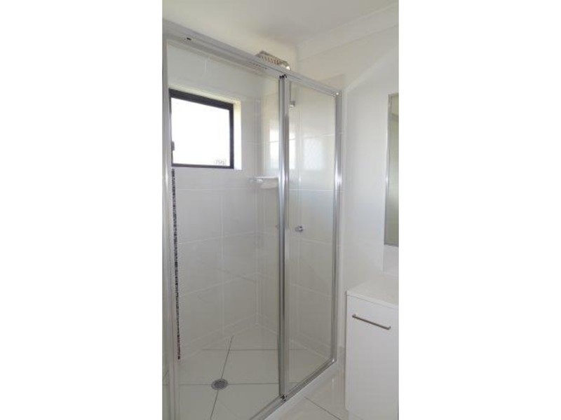 55 Commander Parade, Shoal Point QLD 4750