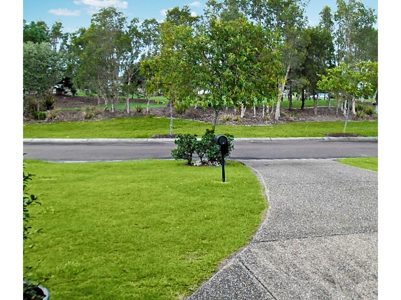 11 Davis Street, Sippy Downs QLD 4556