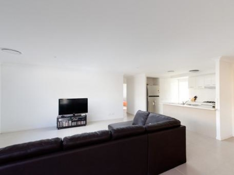 16 Aspen Street, Rural View QLD 4740