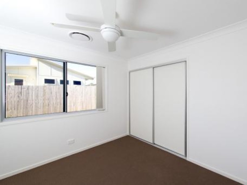 16 Aspen Street, Rural View QLD 4740