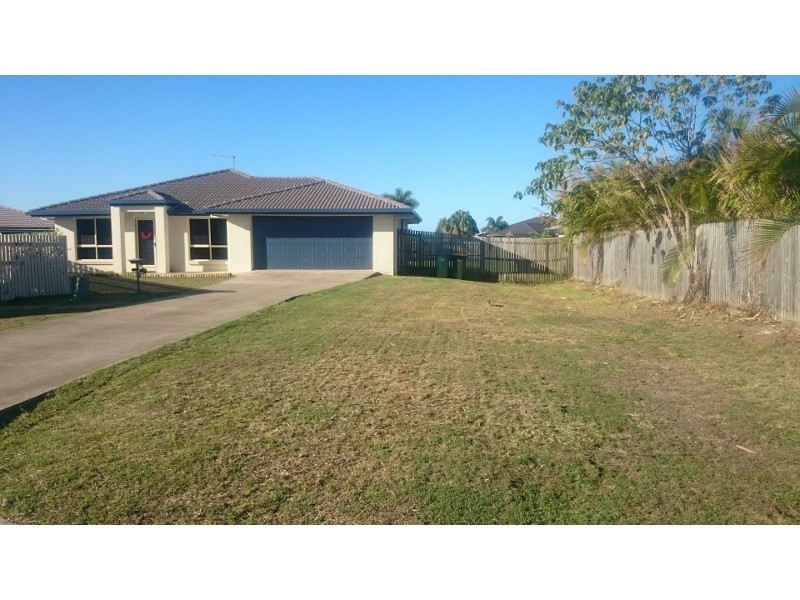 19 Crofton Close, Rural View QLD 4740