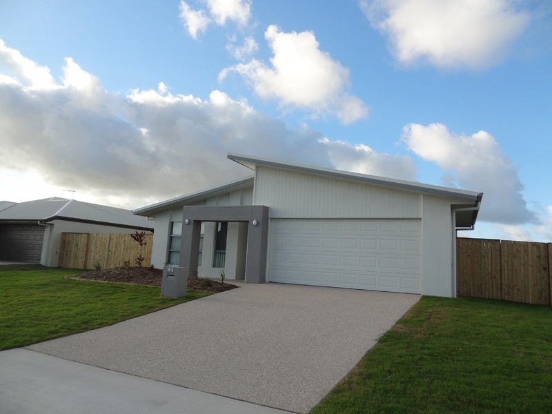 84 Schooner Avenue, Bucasia QLD 4750