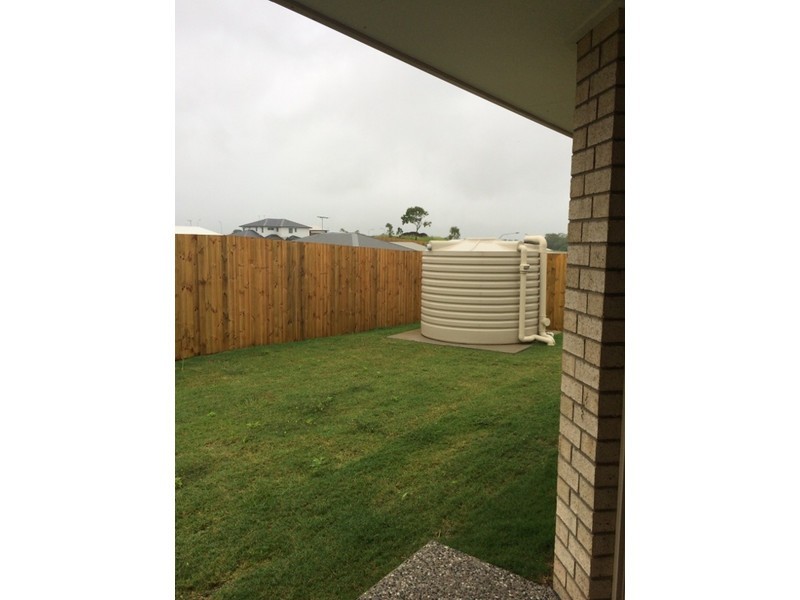 4 Bonney Street, Rural View QLD 4740