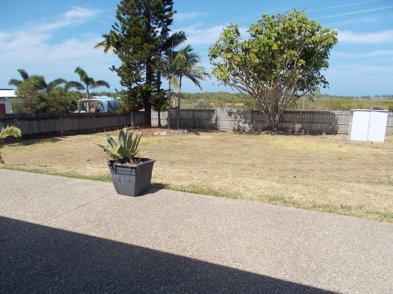 8 Pardoe Street, Bucasia QLD 4750