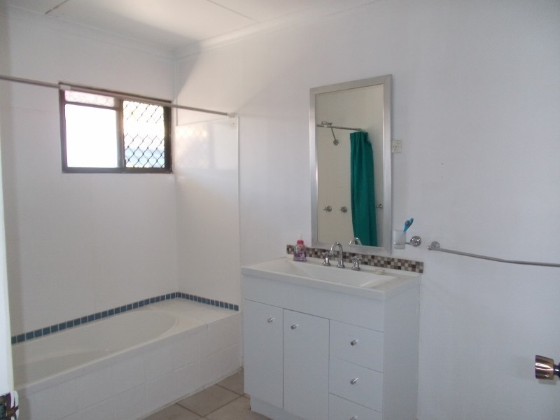 32 Old Shoal Point Road, Bucasia QLD 4750