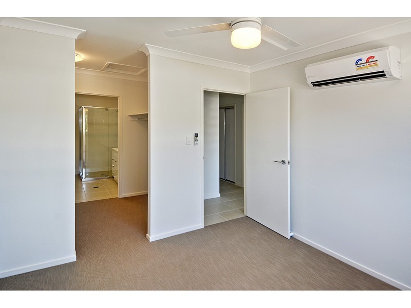 3/17 Greensboro Place, Little Mountain QLD 4551