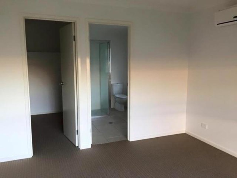 10 Elizabeth Street, Mirani QLD 4754