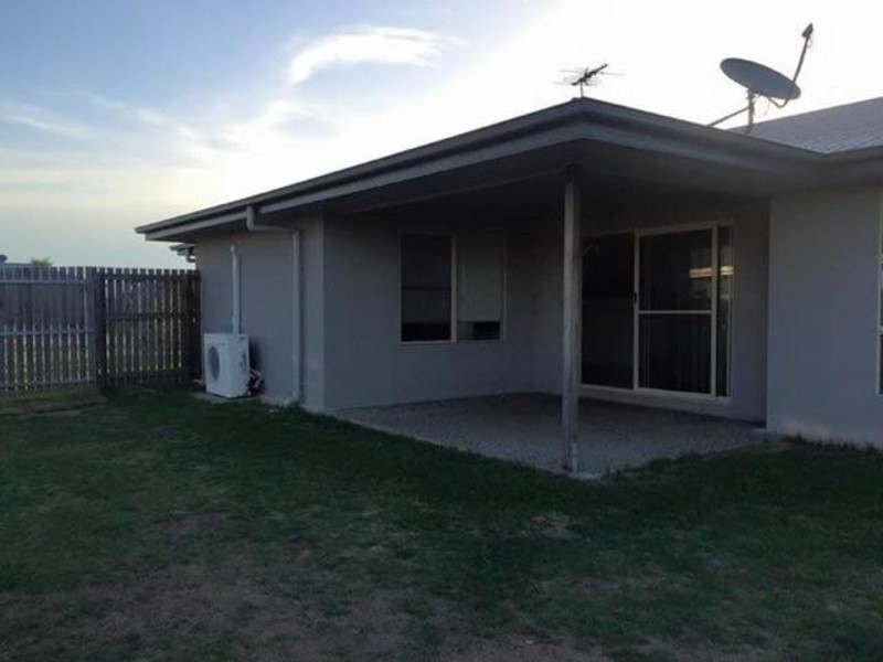 10 Elizabeth Street, Mirani QLD 4754