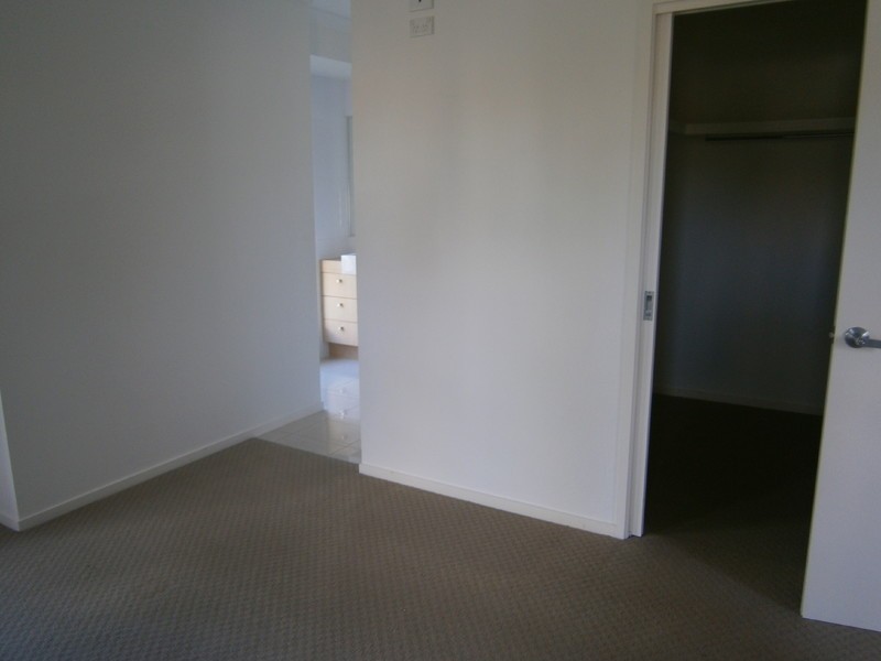 30 Riveroak Way, Sippy Downs QLD 4556