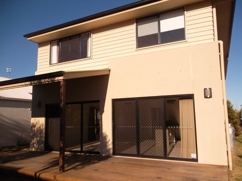 10 Creekside Drive, Sippy Downs QLD 4556