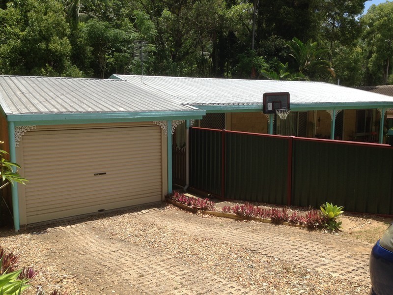 42 Kundart street, Coes Creek QLD 4560