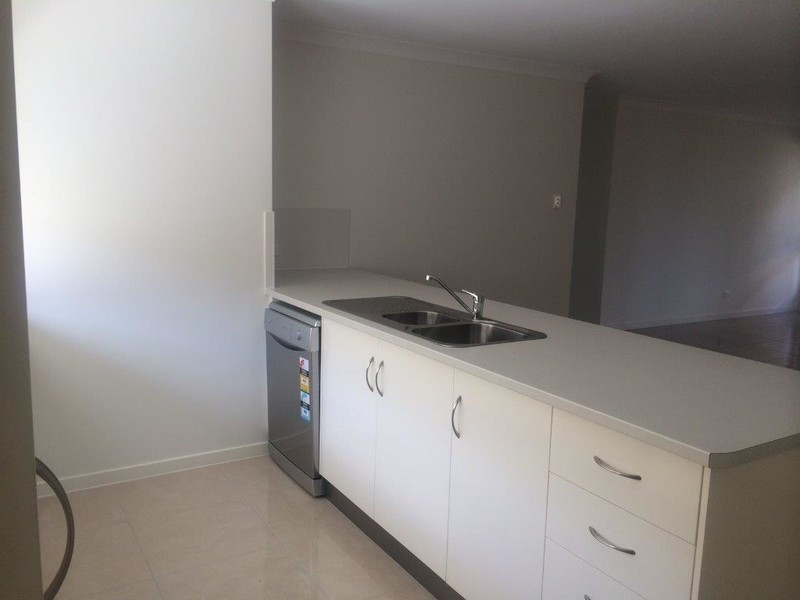50 Donovan Street, Blacks Beach QLD 4740