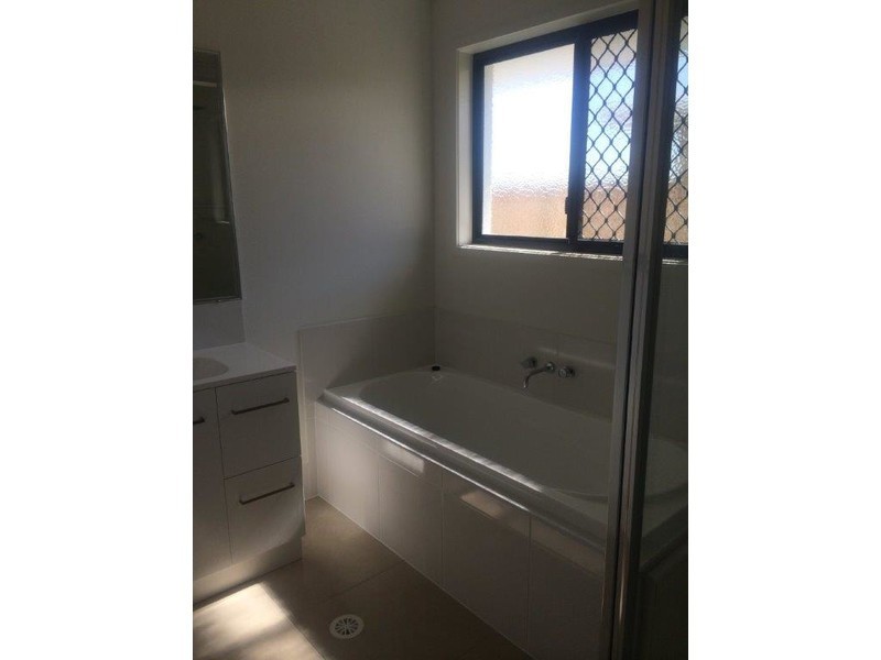 50 Donovan Street, Blacks Beach QLD 4740
