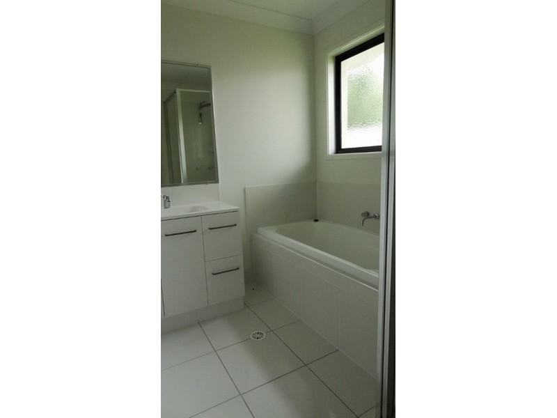 25 Warilla View, Blacks Beach QLD 4740
