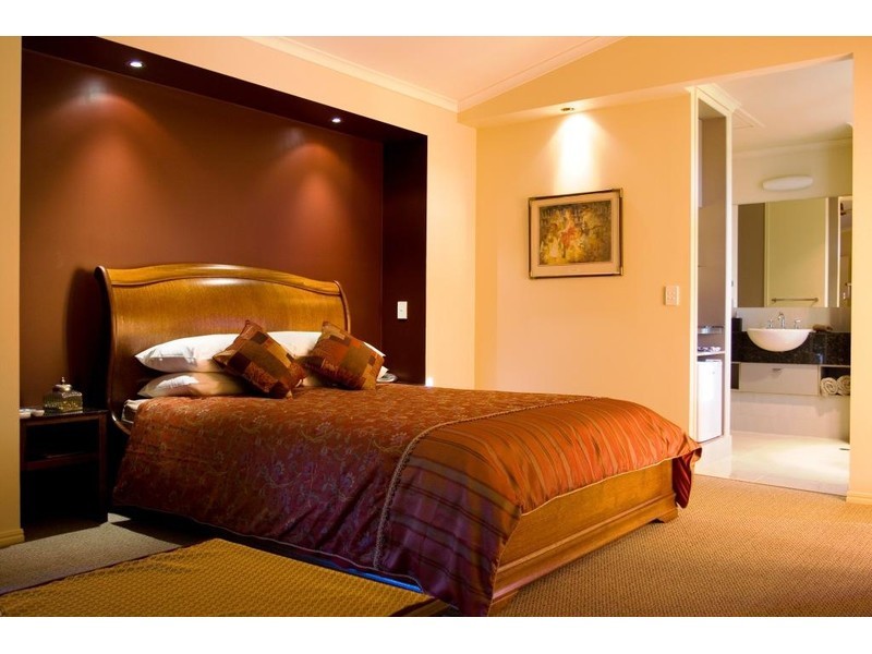 11 Hovard Road, Maleny QLD 4552