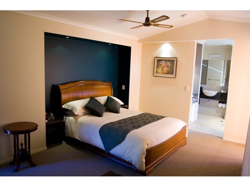 11 Hovard Road, Maleny QLD 4552