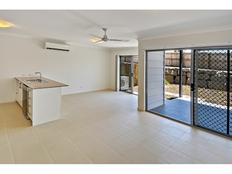 unit 25/17 Greensboro Place, Little Mountain QLD 4551