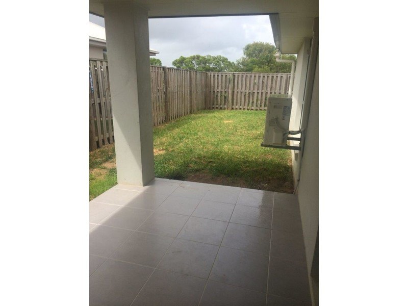 71 Newport Parade, Blacks Beach QLD 4740