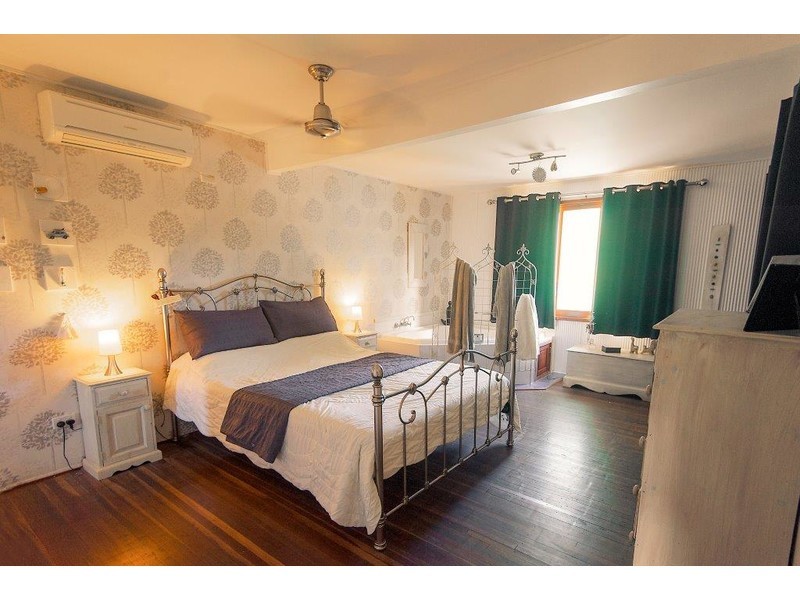 17 Brampton Avenue, Bucasia QLD 4750