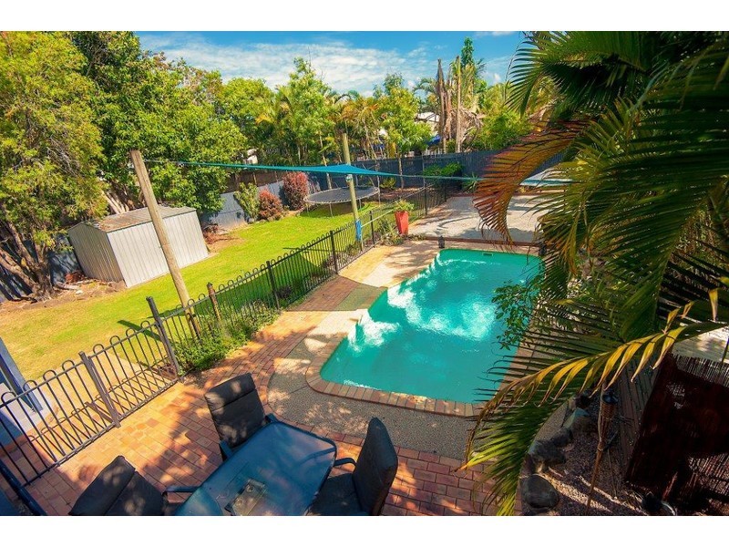 17 Brampton Avenue, Bucasia QLD 4750