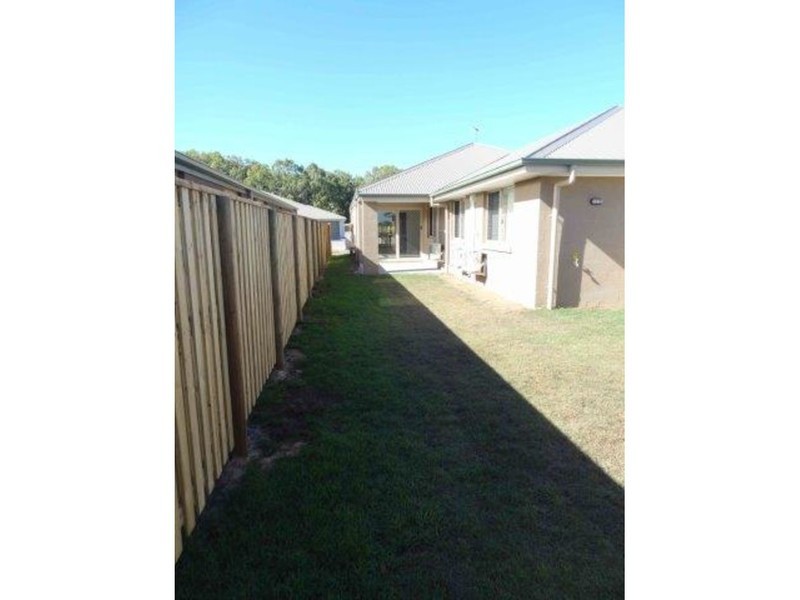 4 Warilla View, Blacks Beach QLD 4740