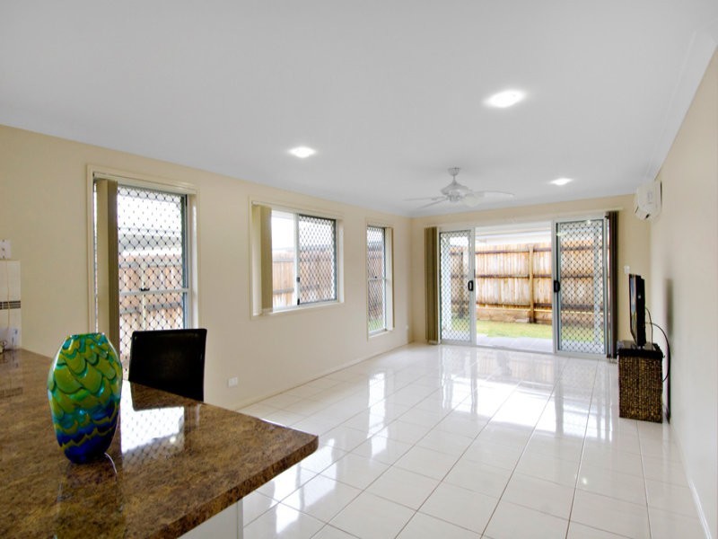 5 Silvereye Street, Sippy Downs QLD 4556