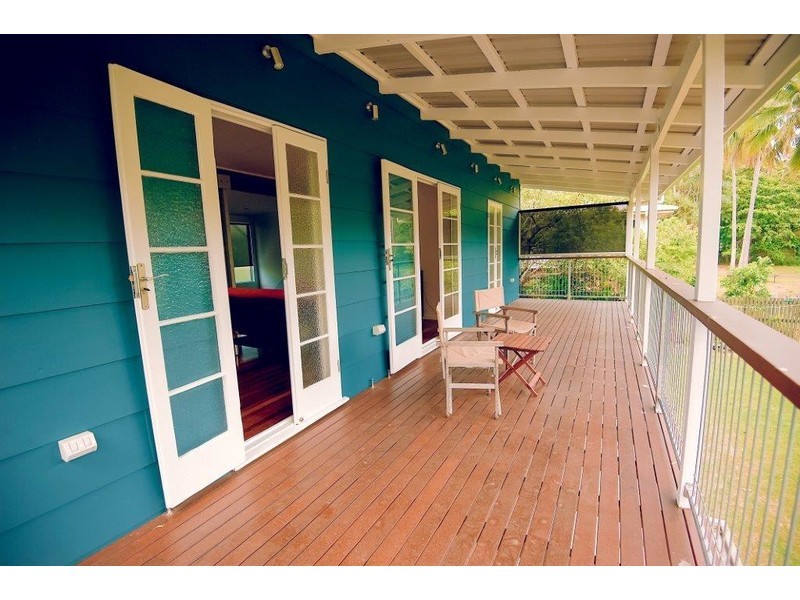 6 Hayes Avenue, Bucasia QLD 4750