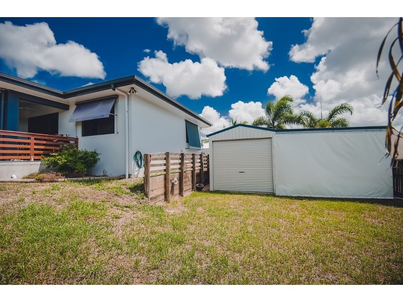 10 Townsend Street, Bucasia QLD 4750
