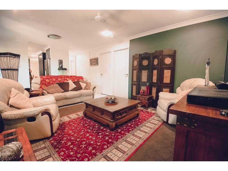 10 Townsend Street, Bucasia QLD 4750