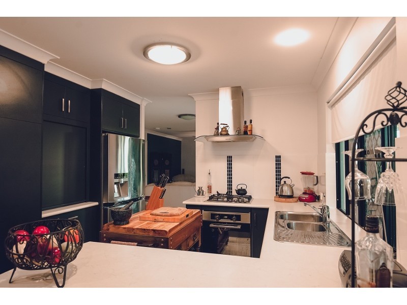 10 Townsend Street, Bucasia QLD 4750