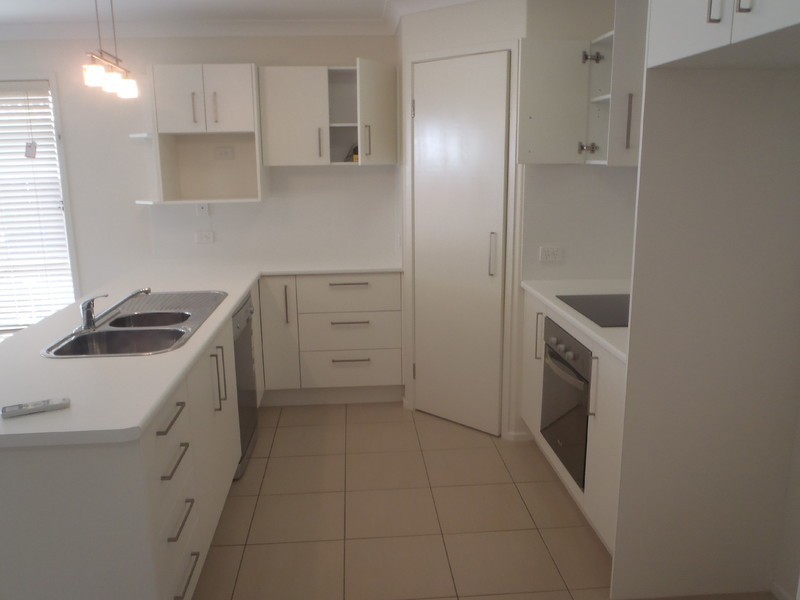 2A Whiteoak Street, Sippy Downs QLD 4556